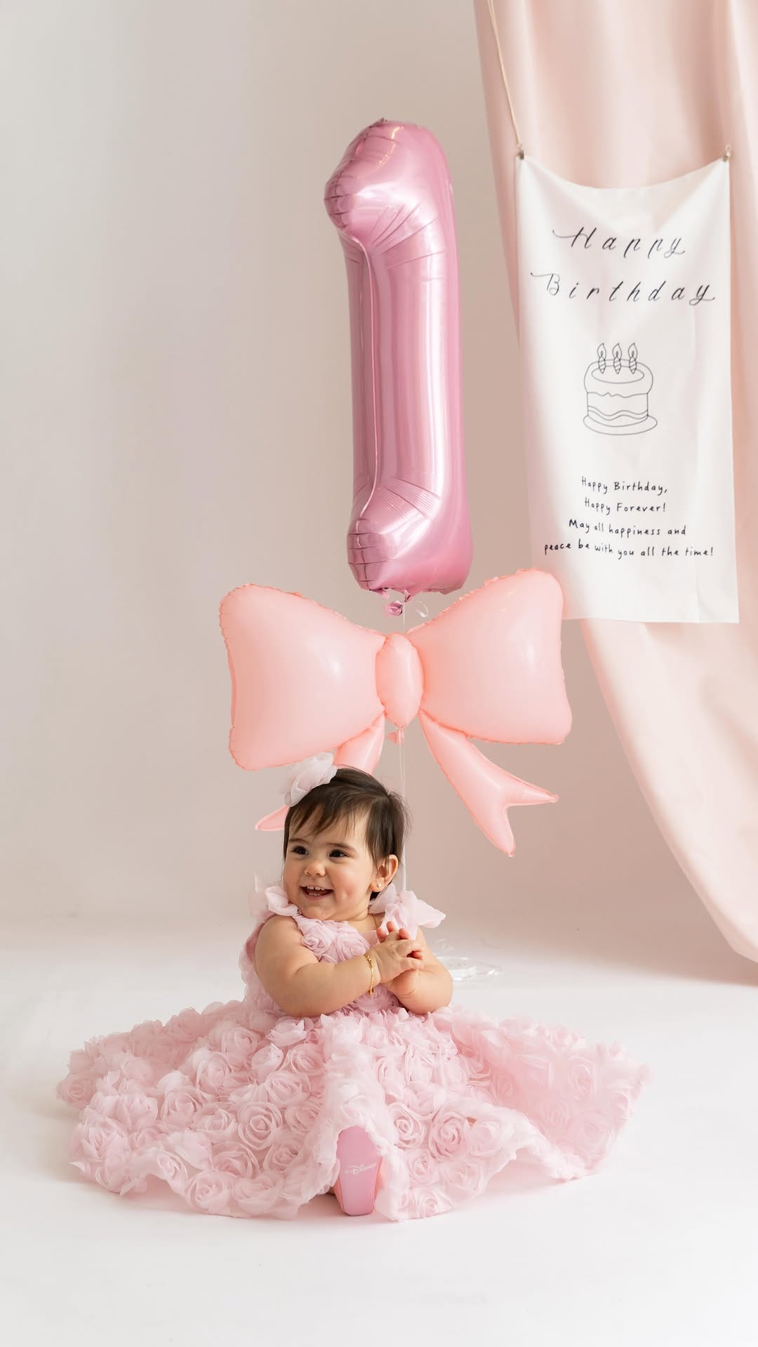 Post 5 by Charlotte Newborn - Maternity Photographer on Instagram (video)