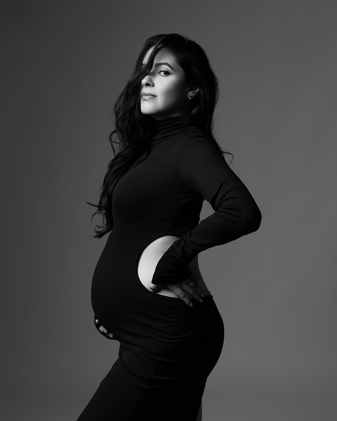 Post 9 by Charlotte Newborn - Maternity Photographer on Instagram (carousel)
