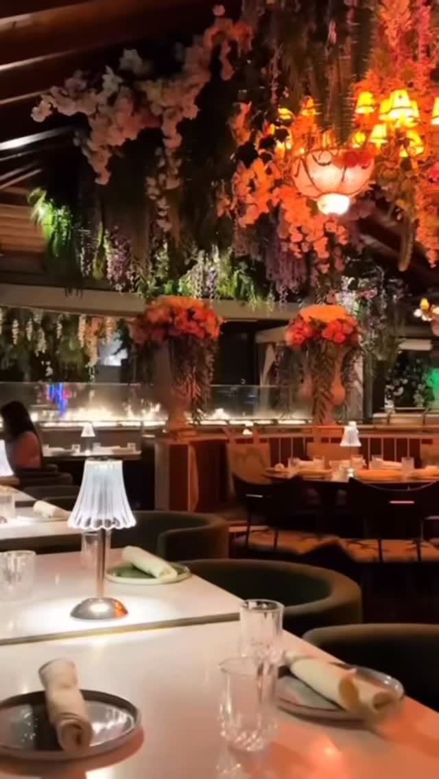 Post 7 by Samantha Currey on Instagram (video)