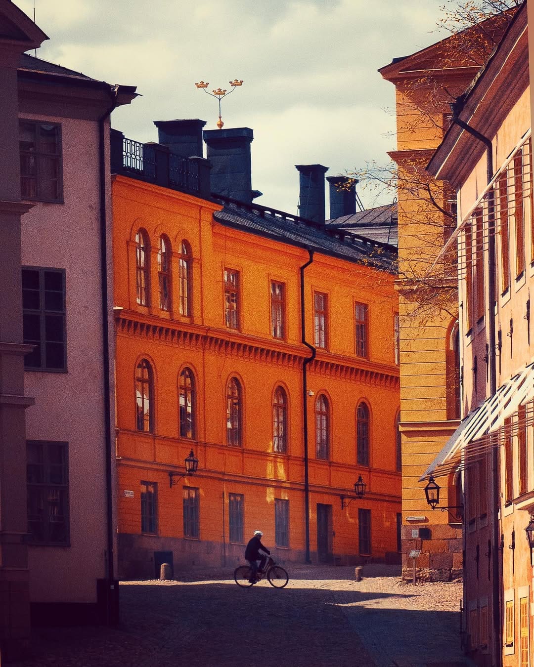 Post 10 by Bry on Instagram (image)