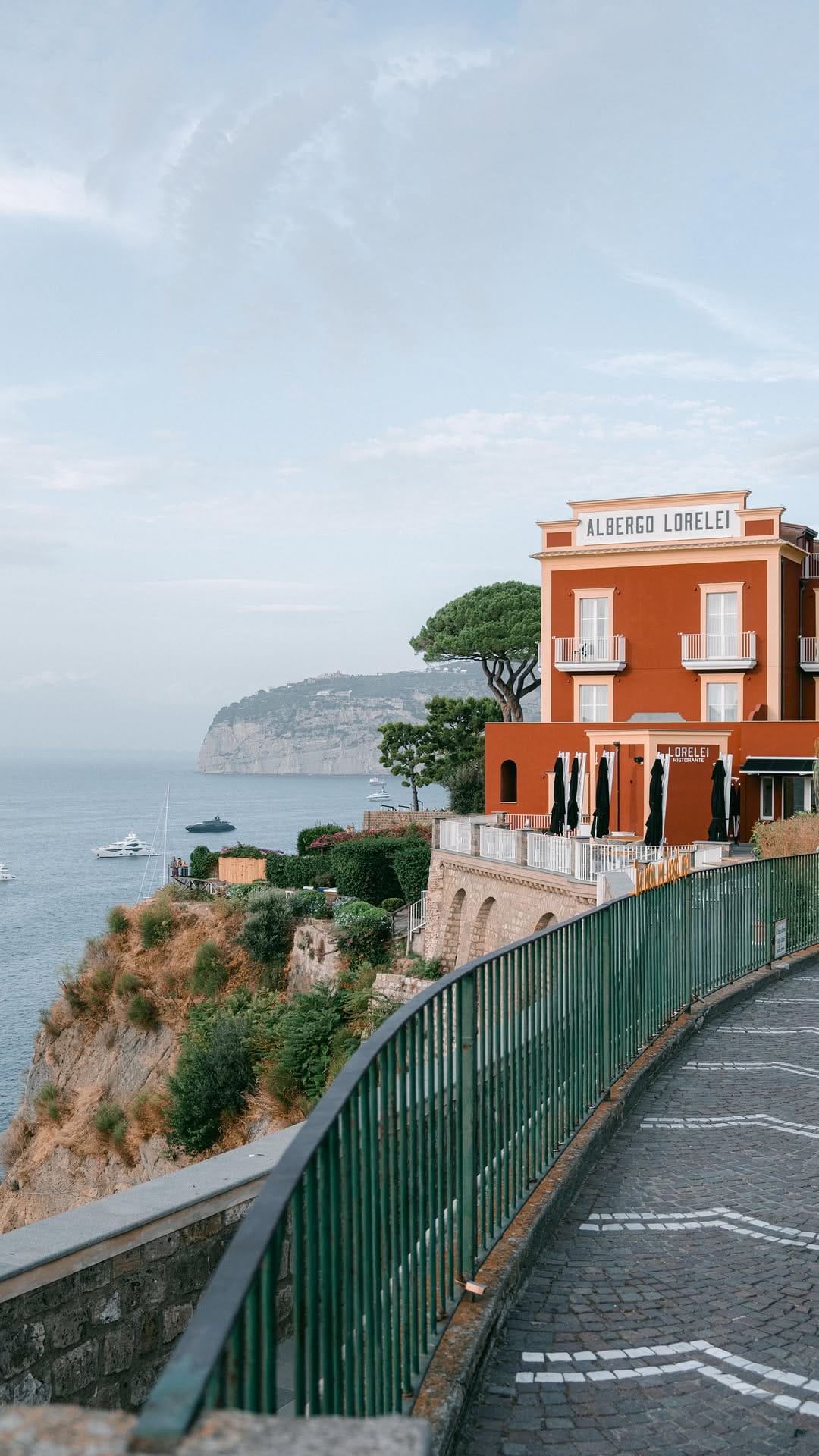 Post 8 by Branding & Lifestyle Photographer on Instagram (video)