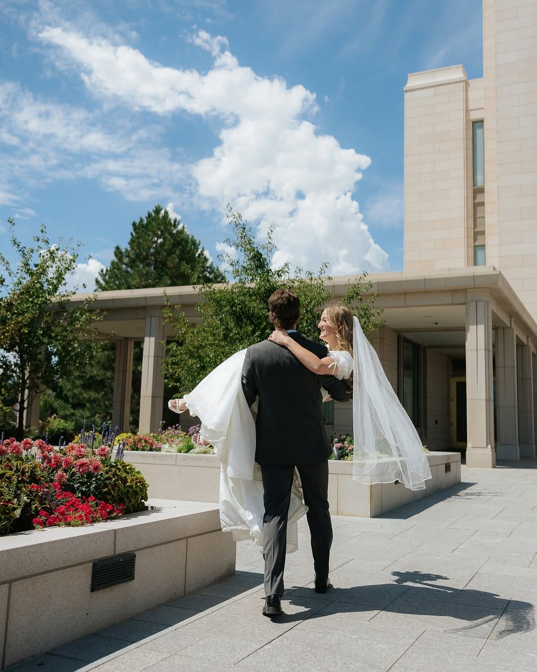 Post 2 by Annie Neilson | CALIFORNIA & UTAH WEDDING PHOTOGRAPHER on Instagram (carousel)