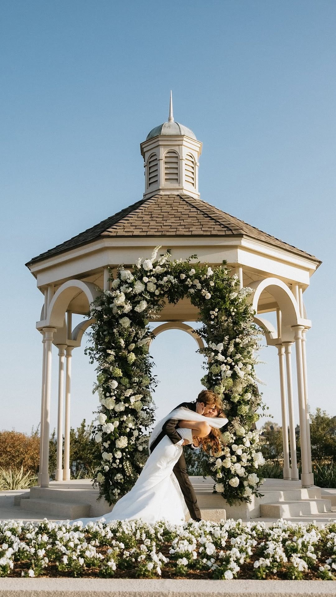 Post 4 by Jenny | Houston Wedding & Lifestyle Photographer on Instagram (video)