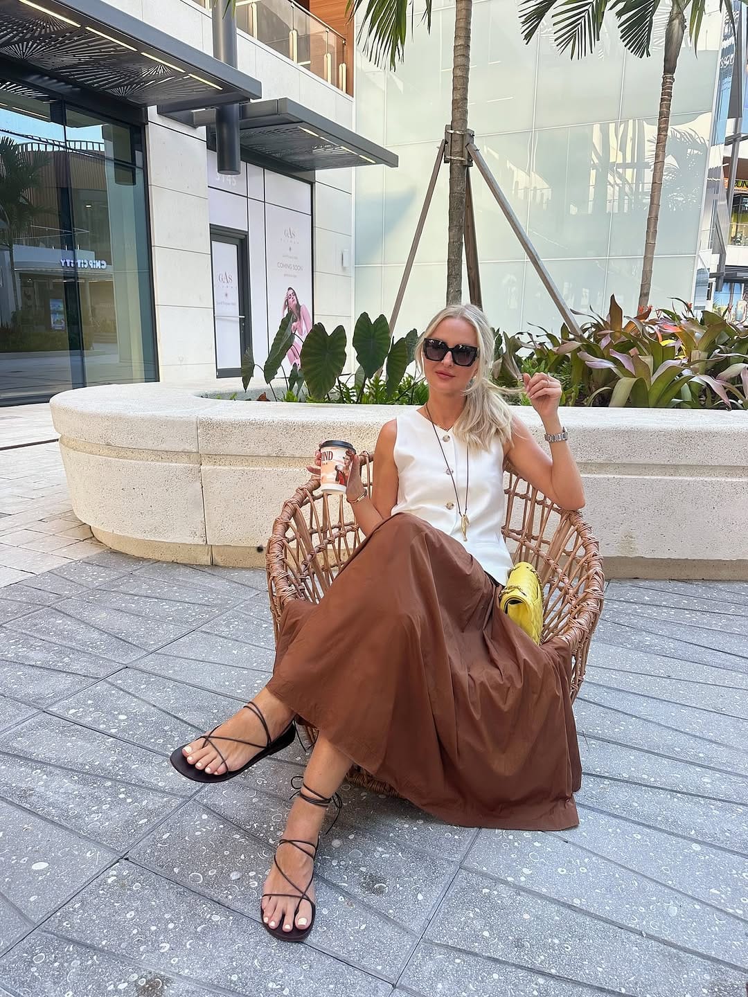 Post 1 by ツLana Garrido | Fashion Lover on Instagram (carousel)