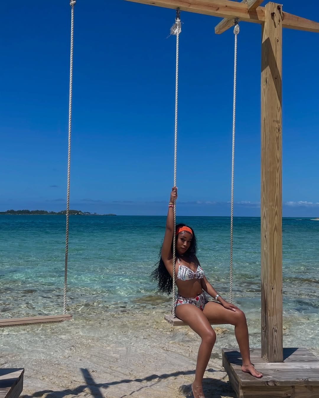 Post 7 by Fine China 🇯🇲 on Instagram (carousel)