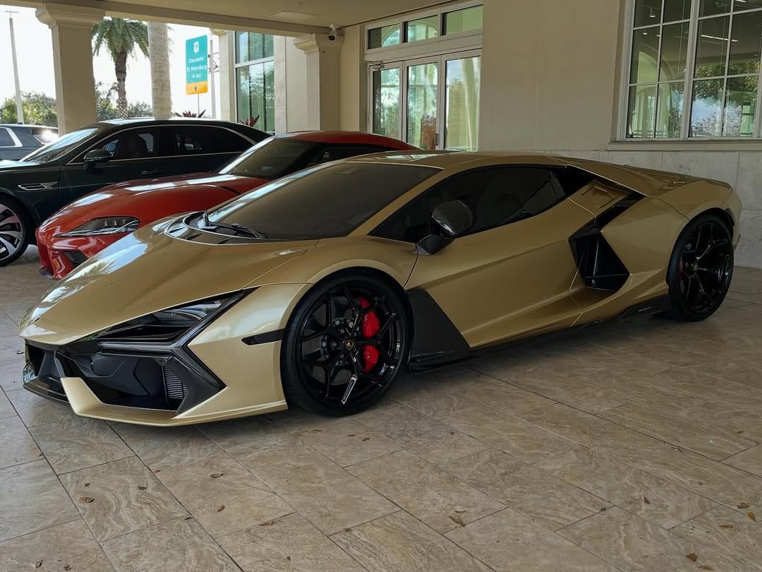 Post 1 by @johnnie_supercars.in.florida on Instagram (carousel)