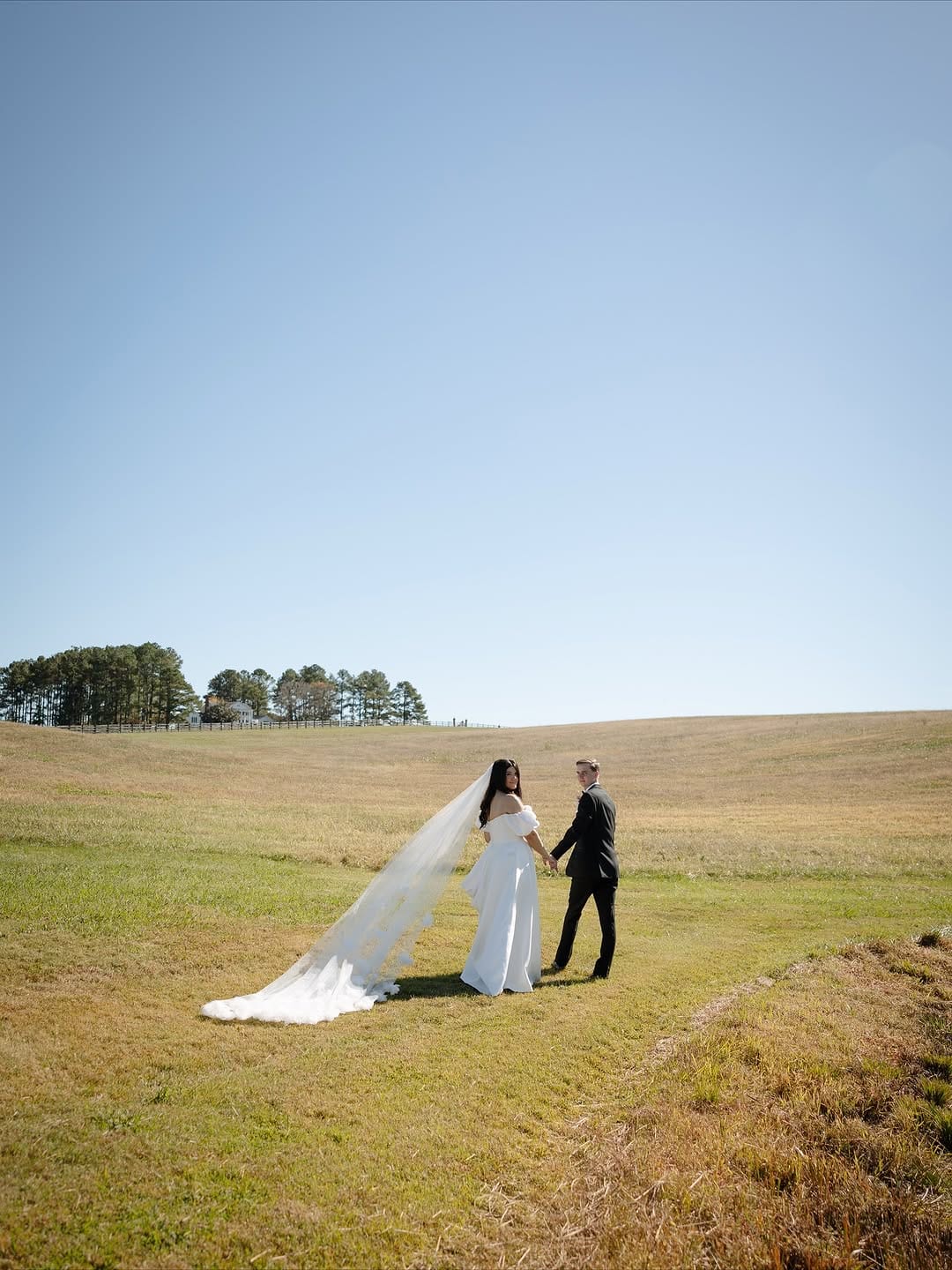 Post 4 by CHARLOTTESVILLE, LYNCHBURG, DC, & VIRGINIA WEDDING PHOTOGRAPHER on Instagram (carousel)