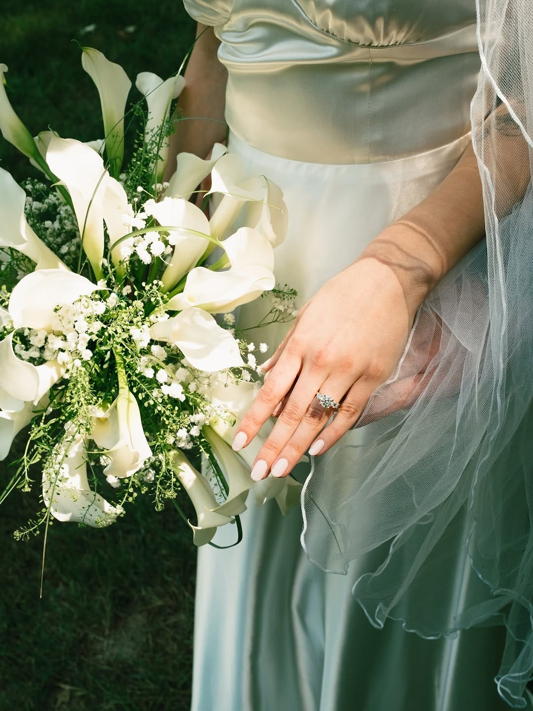 Post 6 by CHARLOTTESVILLE, LYNCHBURG, DC, & VIRGINIA WEDDING PHOTOGRAPHER on Instagram (carousel)