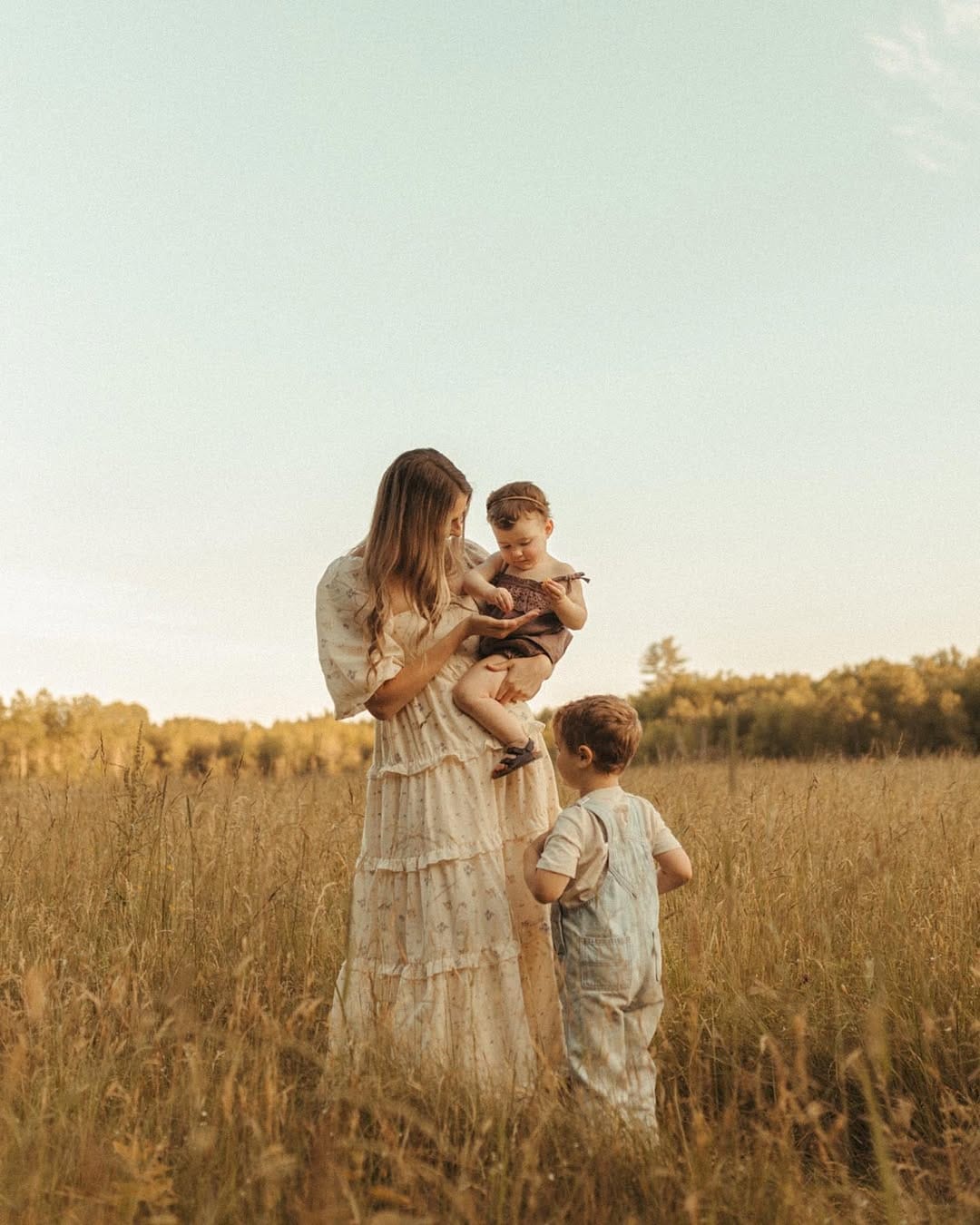 Post 6 by Kayla ✿ Maine Family + Motherhood Photographer on Instagram (carousel)