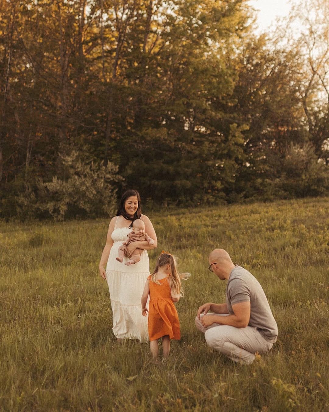 Post 7 by Kayla ✿ Maine Family + Motherhood Photographer on Instagram (carousel)