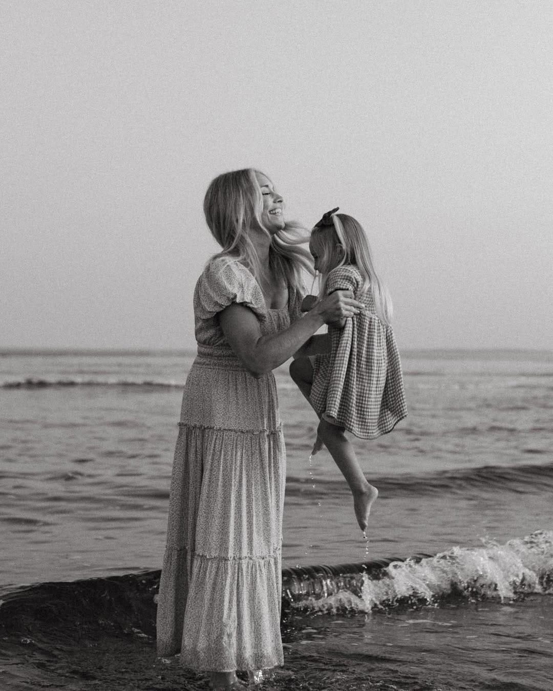 Post 2 by Kayla ✿ Maine Family + Motherhood Photographer on Instagram (carousel)
