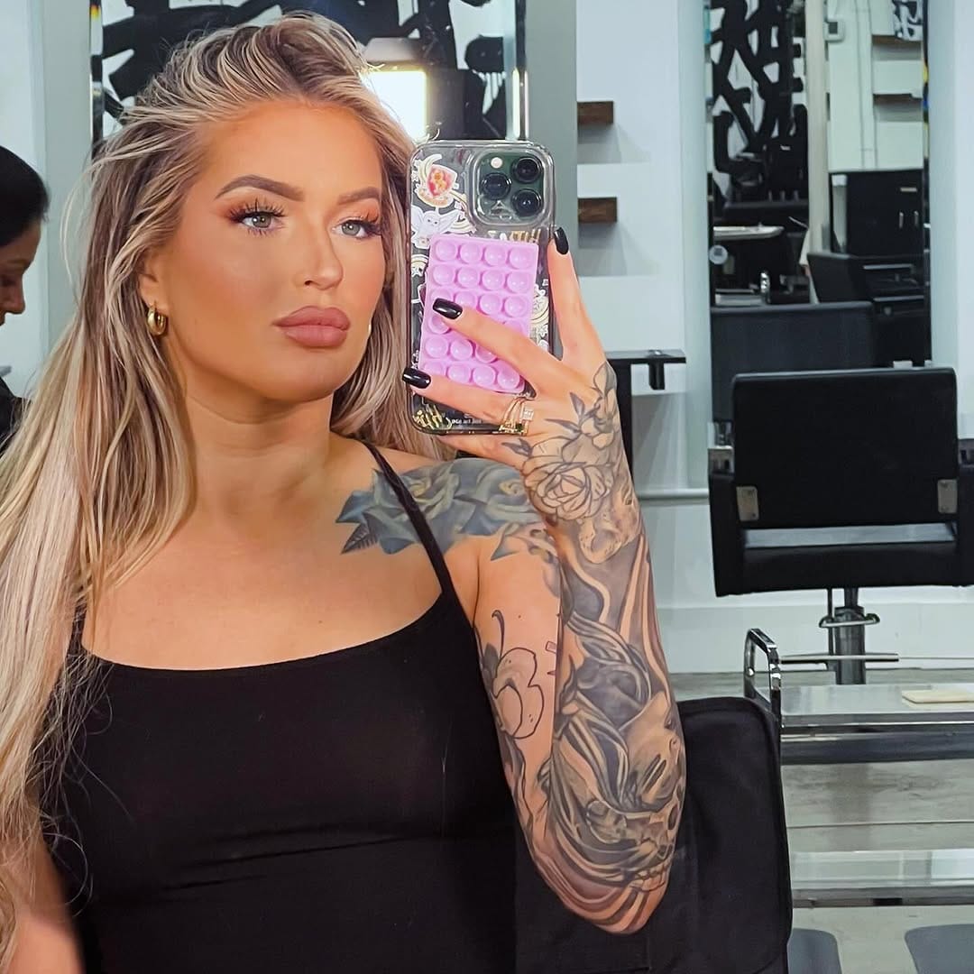 Post 9 by @chelseytwinnn on Instagram (image)