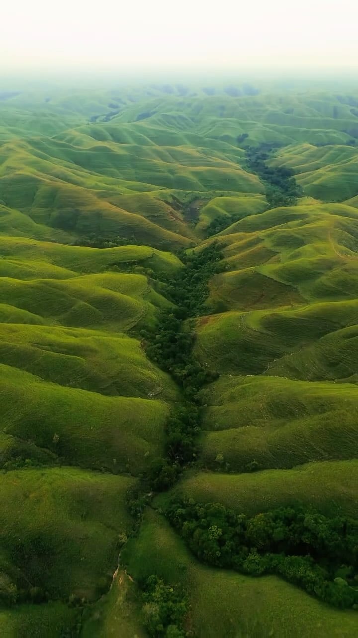 Post 4 by Awi Deskabelly | Indonesian Photographer on Instagram (video)