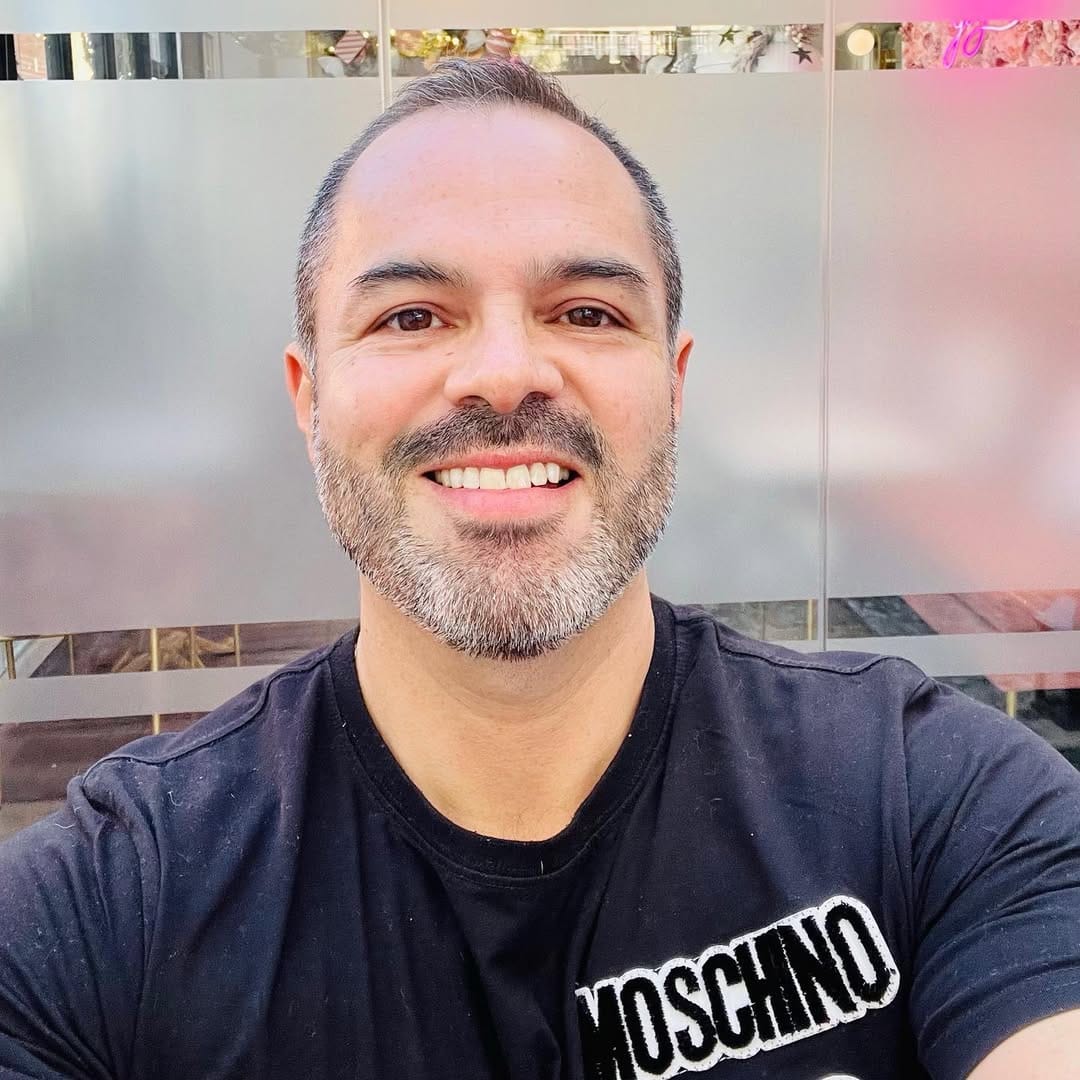Post 6 by Jorge Rivas on Instagram (image)