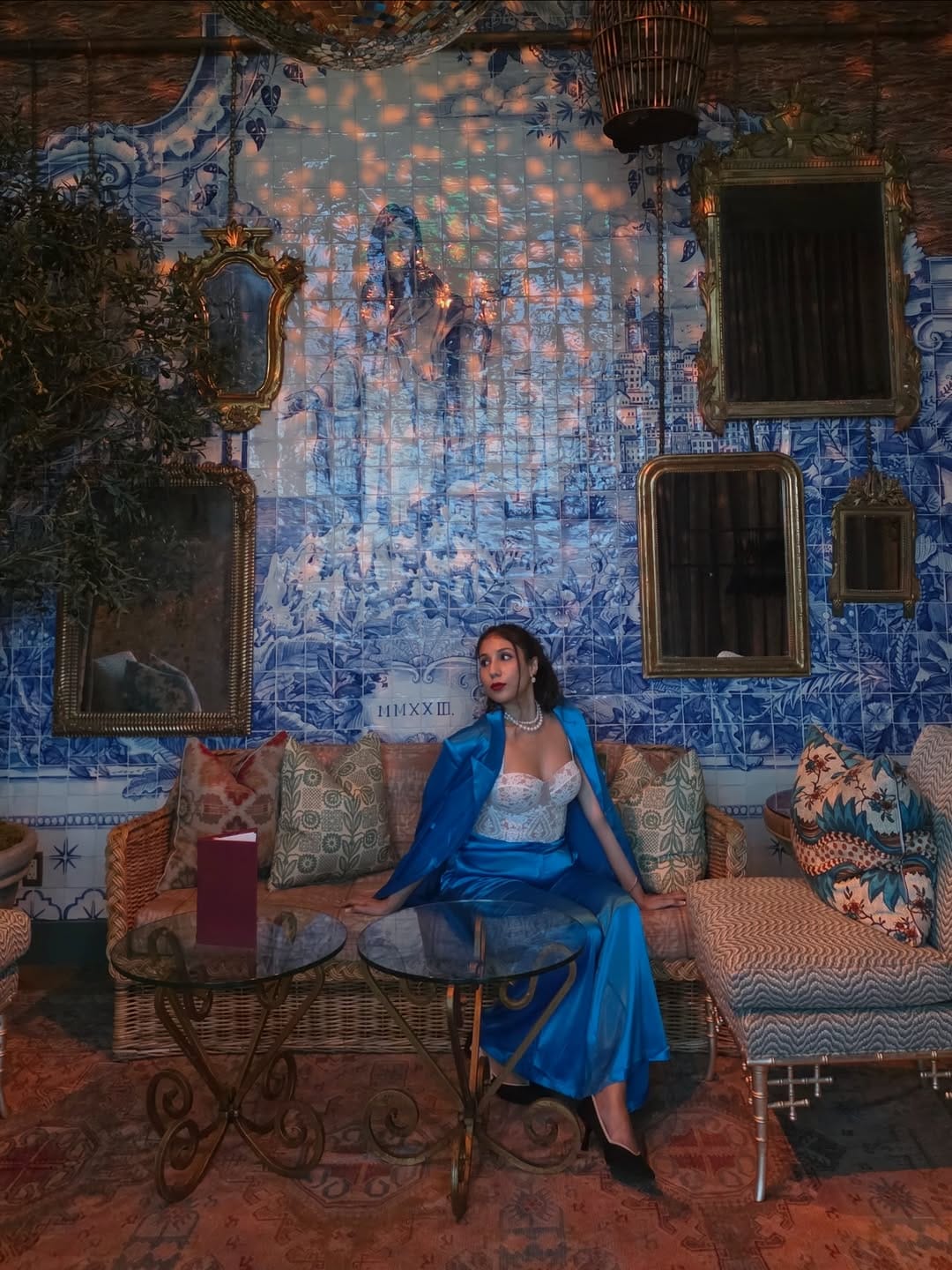 Post 2 by Nandini Chakrabarti | Florida| Dreamy Travel |Fashion on Instagram (carousel)