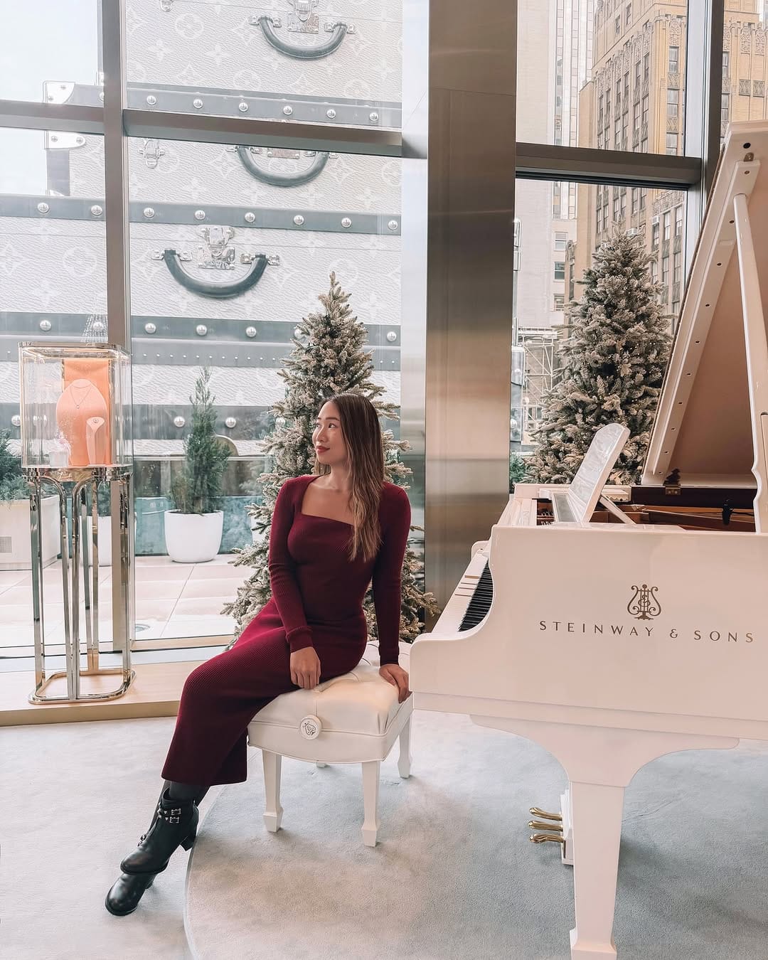 Post 6 by Jasmine l Fashion & Travel on Instagram (carousel)