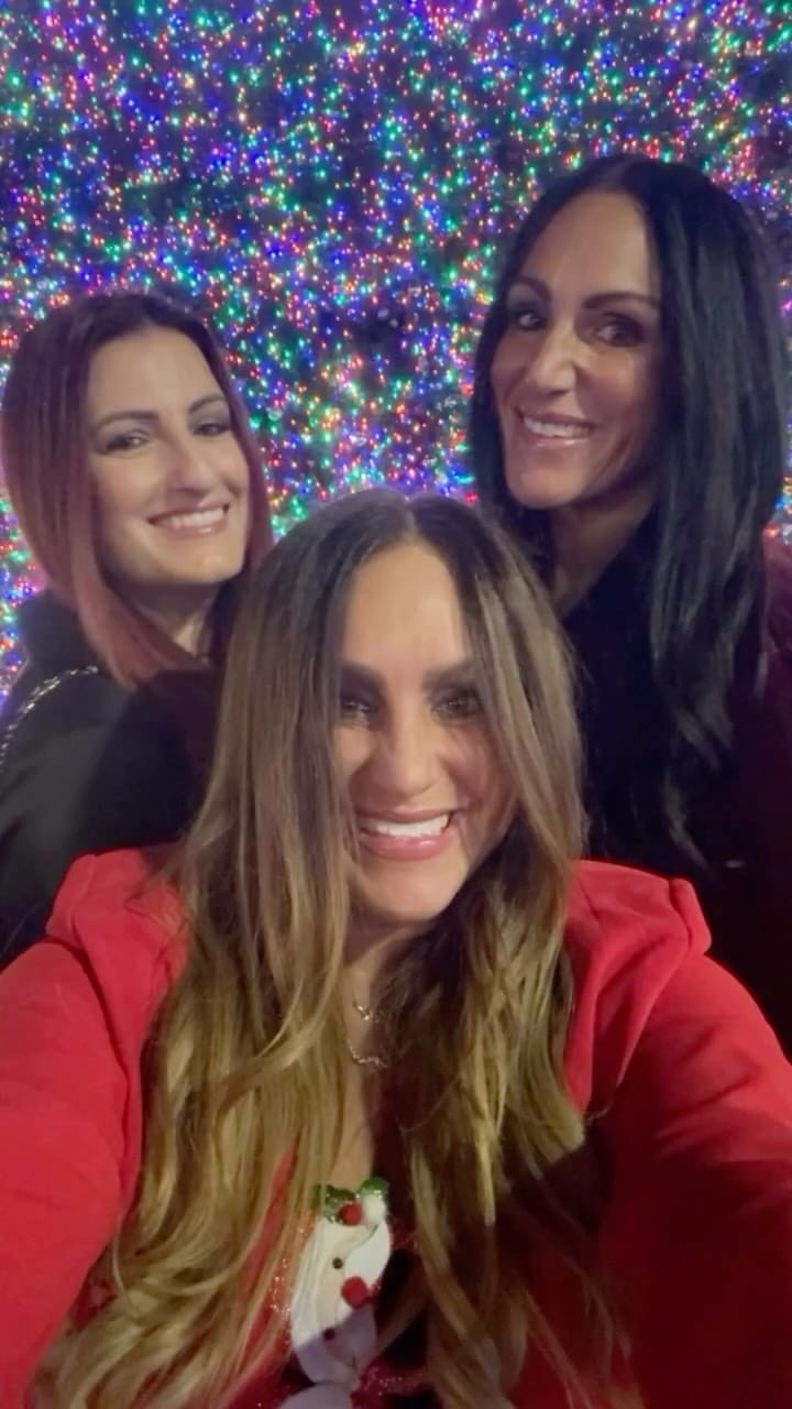 Post 3 by 🎤Dina B. OnAir🎤 on Instagram (video)