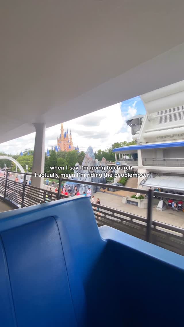 Post 3 by Max | Theme Parks & Travel on Instagram (video)