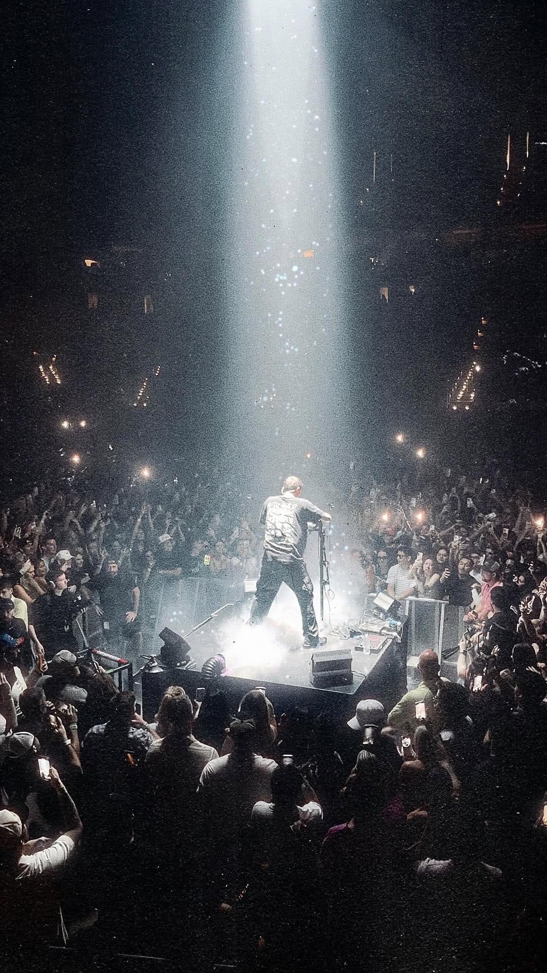 Post 2 by Hien Bui on Instagram (video)