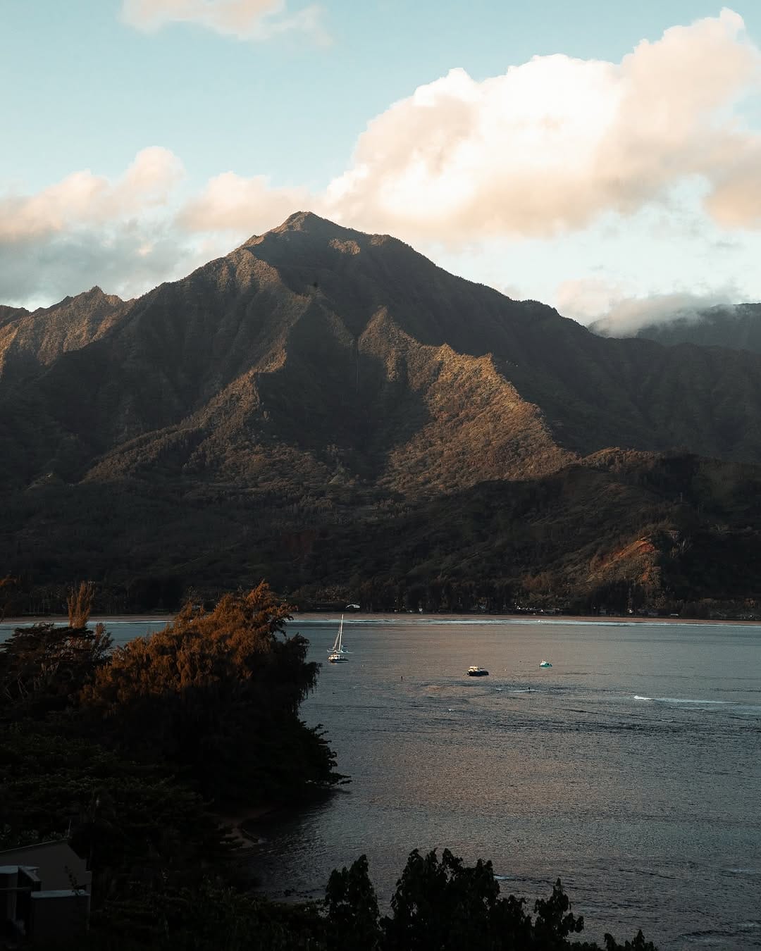 Post 5 by Sam Thongkham | Kauai, Hawaii Travel on Instagram (carousel)