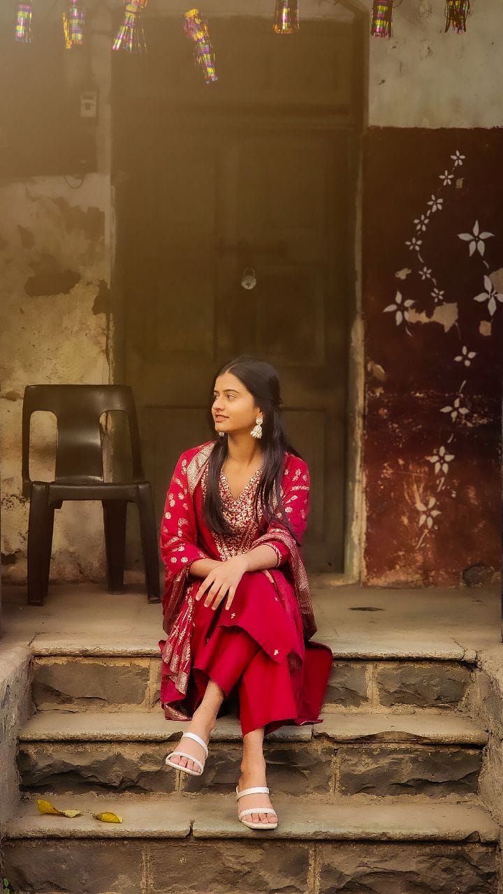 Post 4 by Advait Sakhare on Instagram (video)