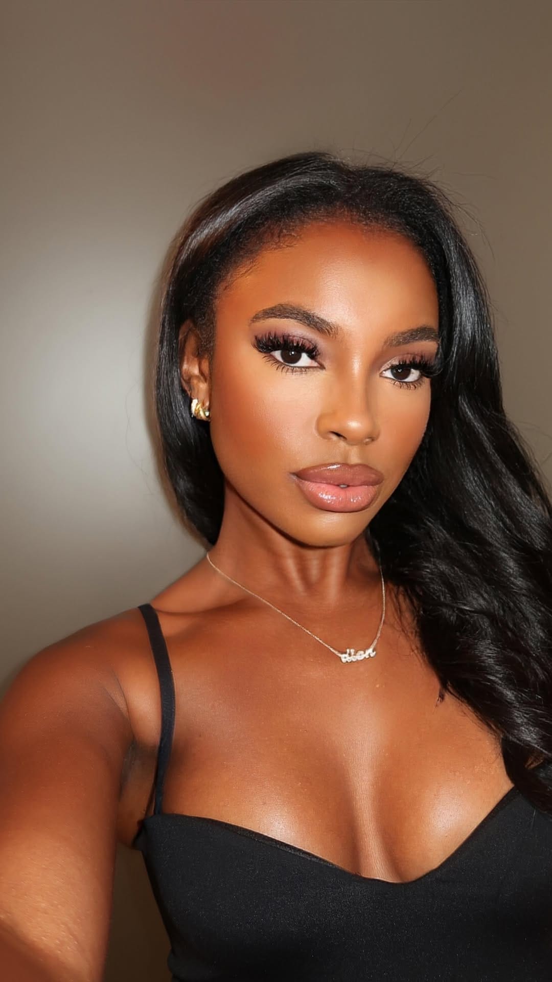 Post 6 by Alicia Vanessa on Instagram (video)