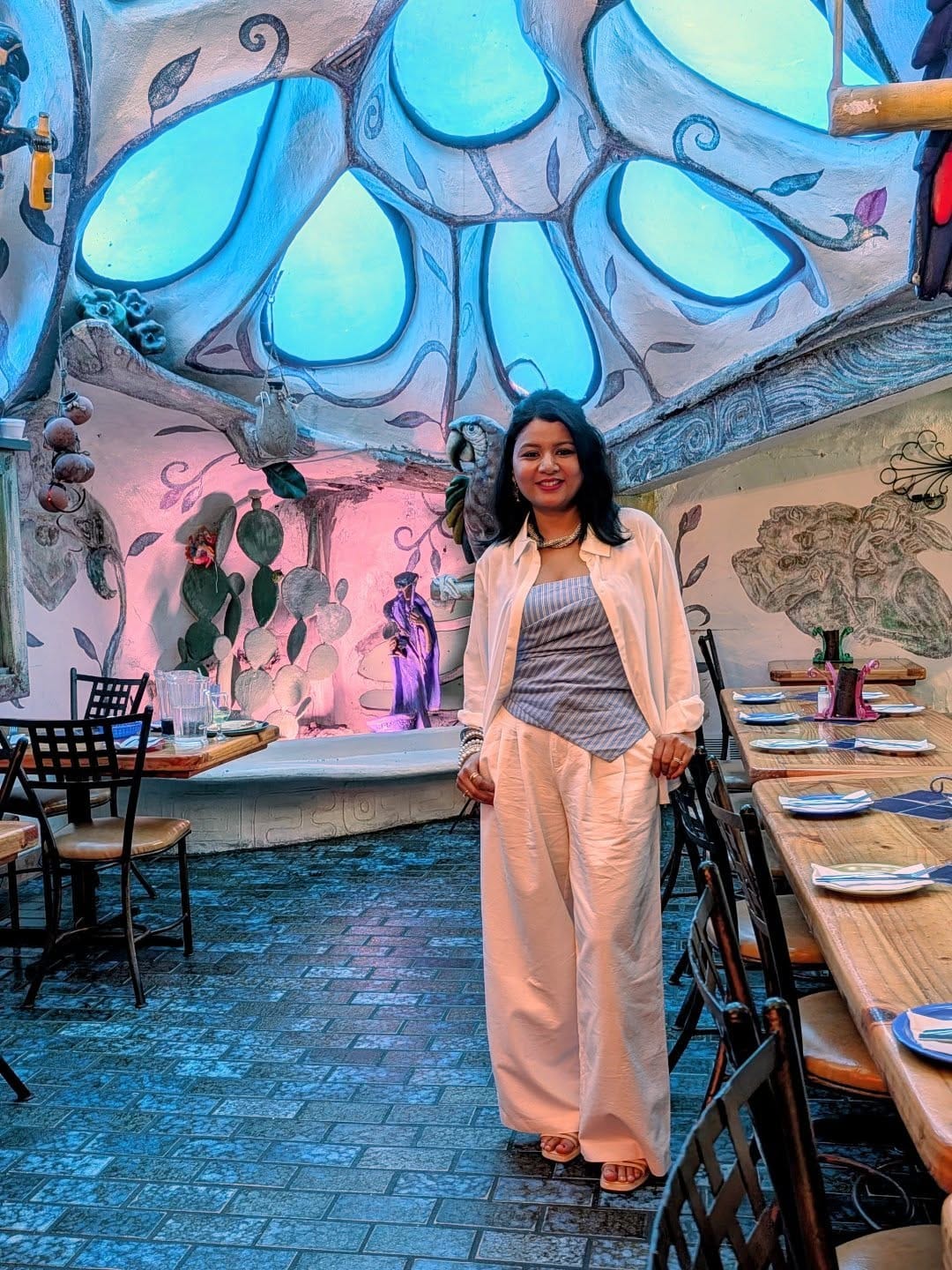 Post 2 by Anjali Rawat l California l 🌍Travel 🧿 on Instagram (image)