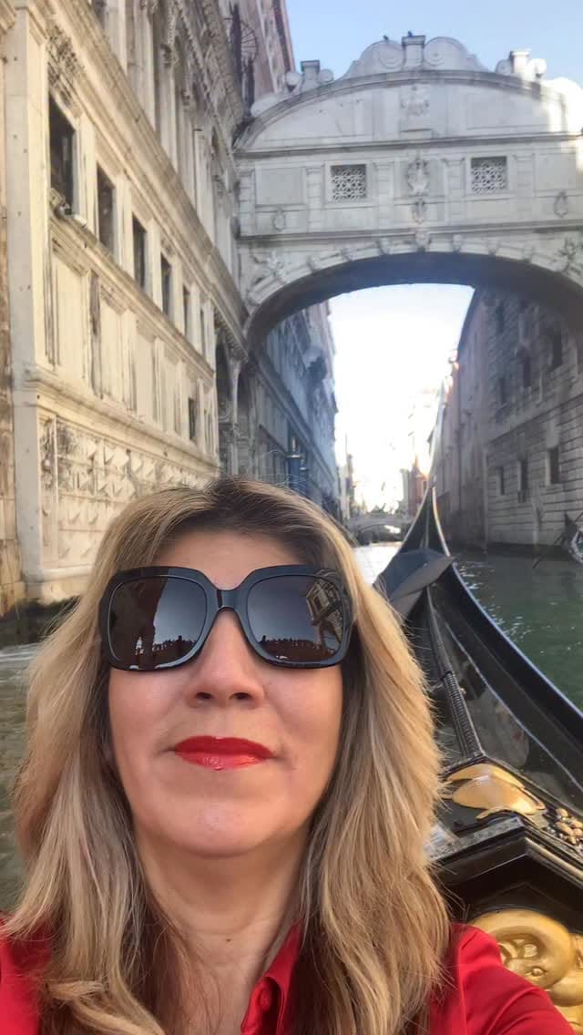 Post 6 by Joycie on Instagram (video)