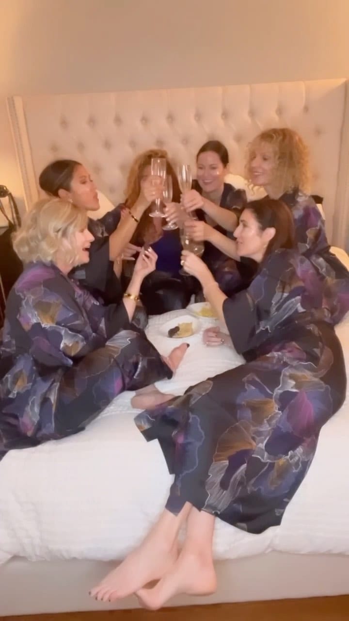 Post 3 by Diane ~ Fashion Inspiration on Instagram (video)