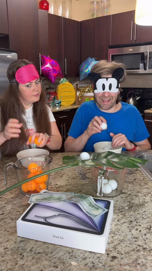 Post 6 by ꧁༺ 𝐋𝐀 Family ༻꧂ 👩‍👧‍👧 on Instagram (video)
