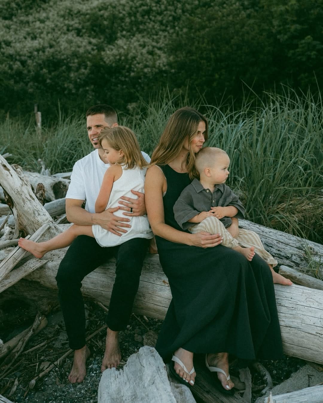 Post 4 by Gabi Iazzetti . SEATTLE PHOTOGRAPHER on Instagram (carousel)