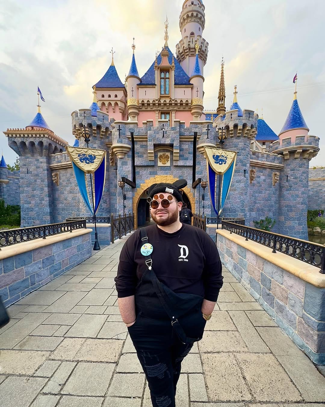 Post 10 by Rafy Perez on Instagram (carousel)