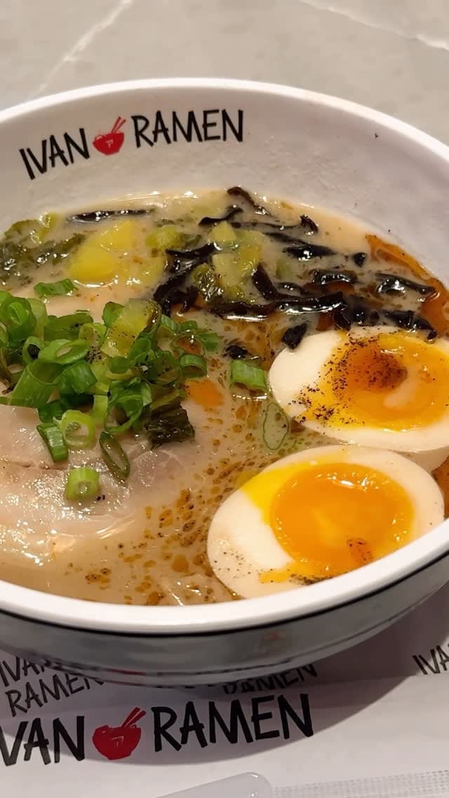 Post 5 by Julius Mayo Jr. 📸 Food Photography & Video on Instagram (video)