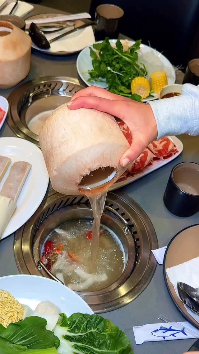Post 2 by Who’s Feeding Mimi on Instagram (video)