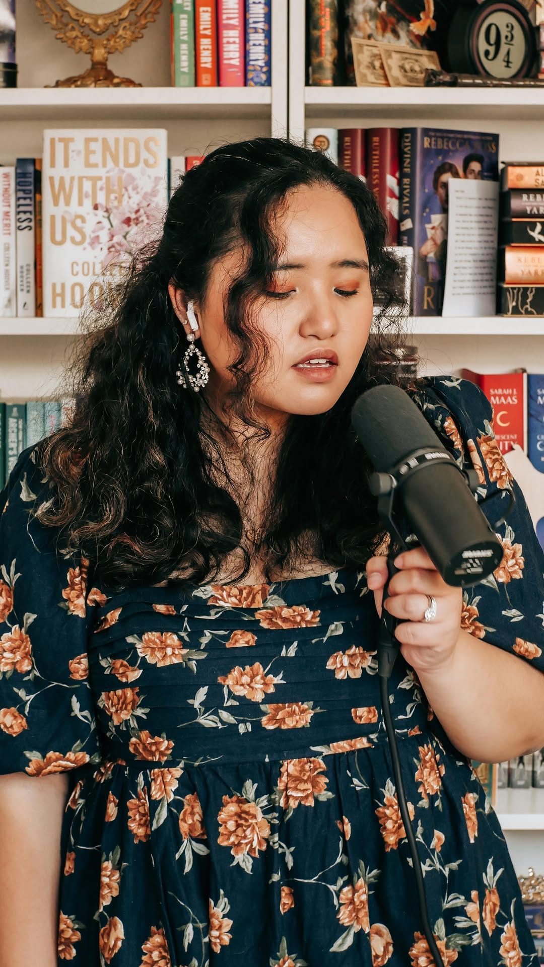 Post 9 by Natalie | Bookstagrammer on Instagram (video)
