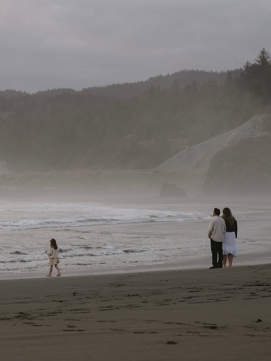 Post 3 by Mariah Anderson - Oregon Wedding Photographer on Instagram (carousel)