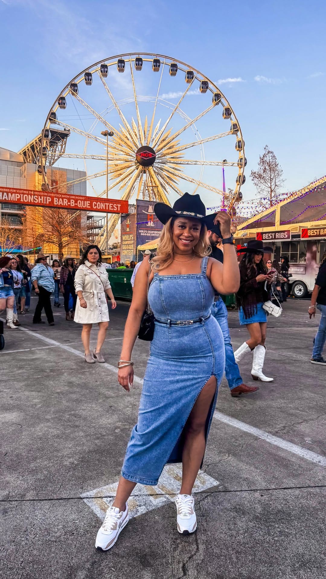 Post 7 by Ashlee | Travel & Cocktails on Instagram (video)