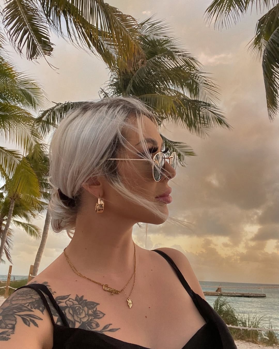 Post 6 by 𝖊𝖑𝖎𝖟𝖆𝖇𝖊𝖙𝖍 on Instagram (image)