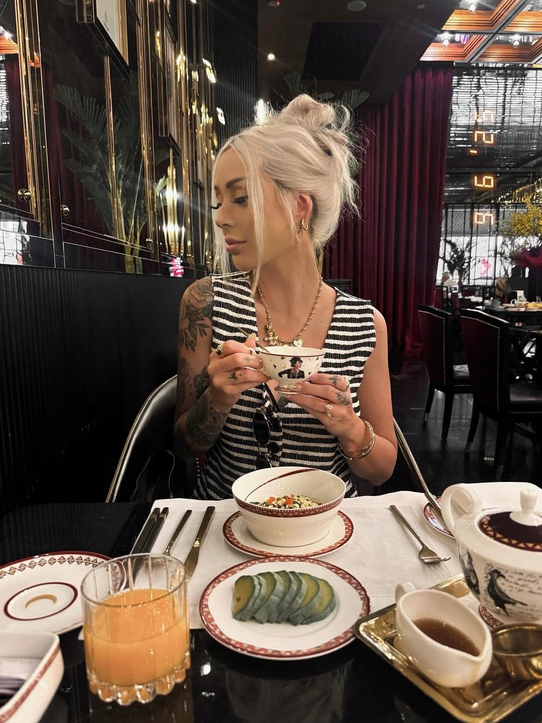 Post 1 by 𝖊𝖑𝖎𝖟𝖆𝖇𝖊𝖙𝖍 on Instagram (carousel)