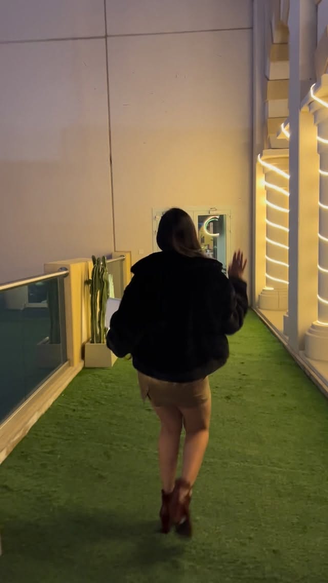 Post 3 by Anu Saini on Instagram (video)