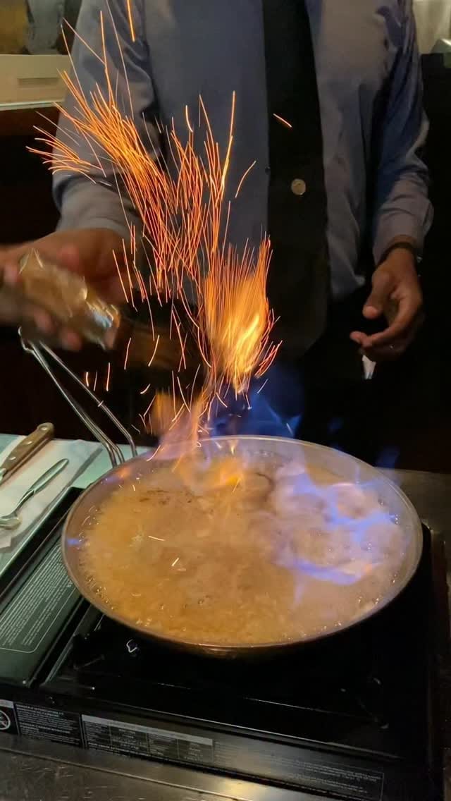 Post 2 by Yanni 🍴 Foody Fetish on Instagram (video)