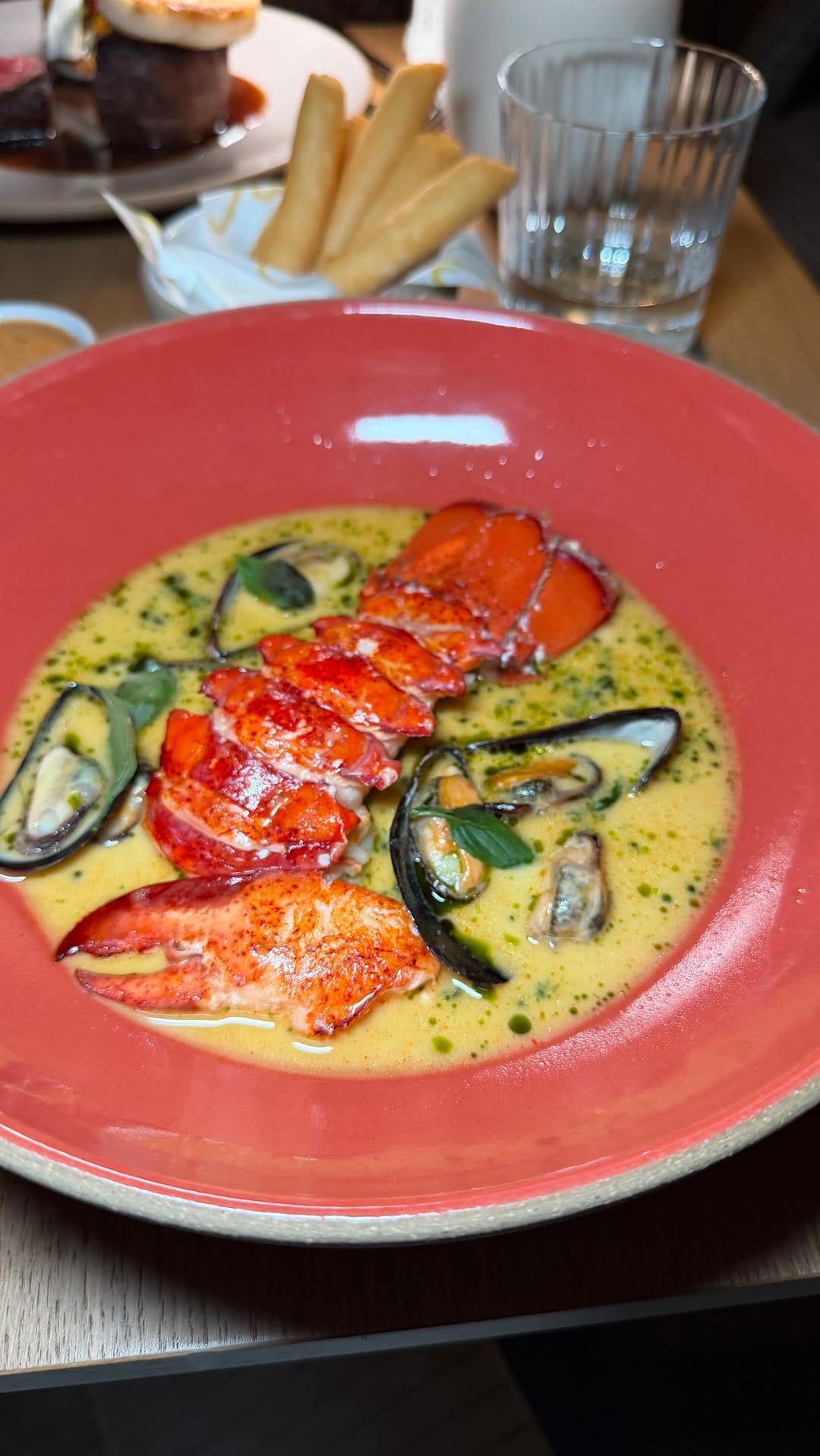 Post 8 by Yanni 🍴 Foody Fetish on Instagram (video)