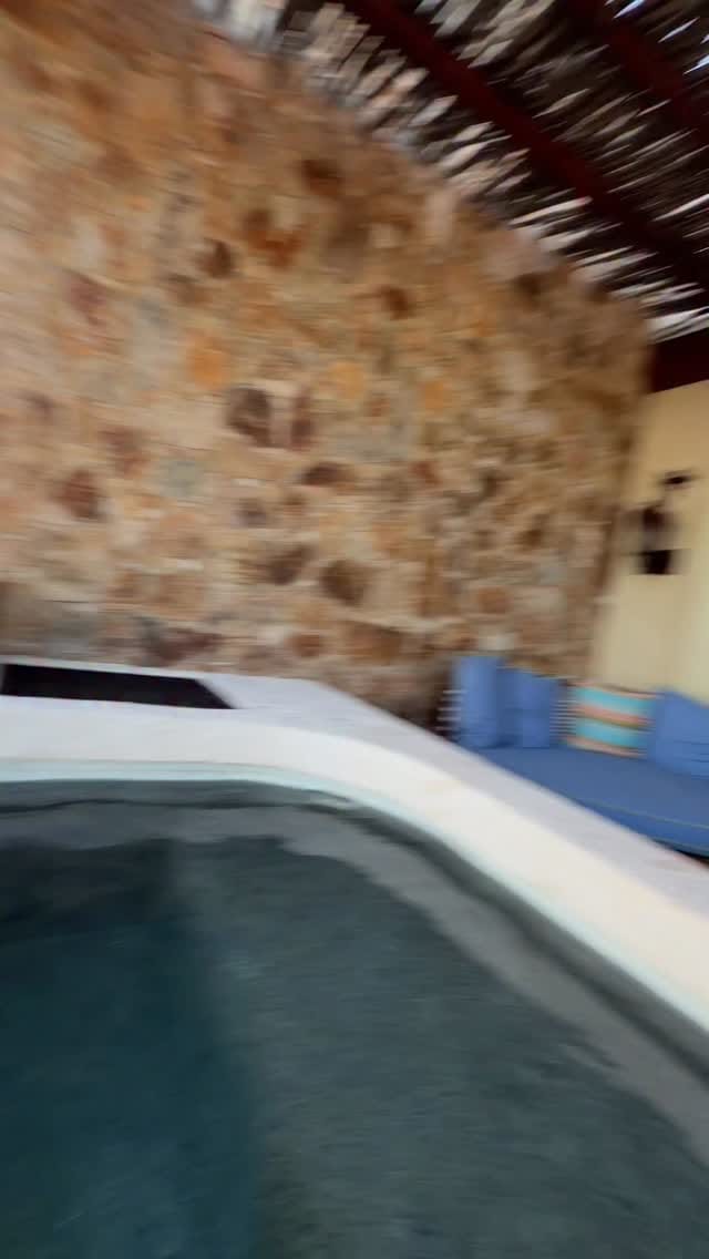 Post 8 by German Samvel | Points & Miles | Luxury Travel on Instagram (video)