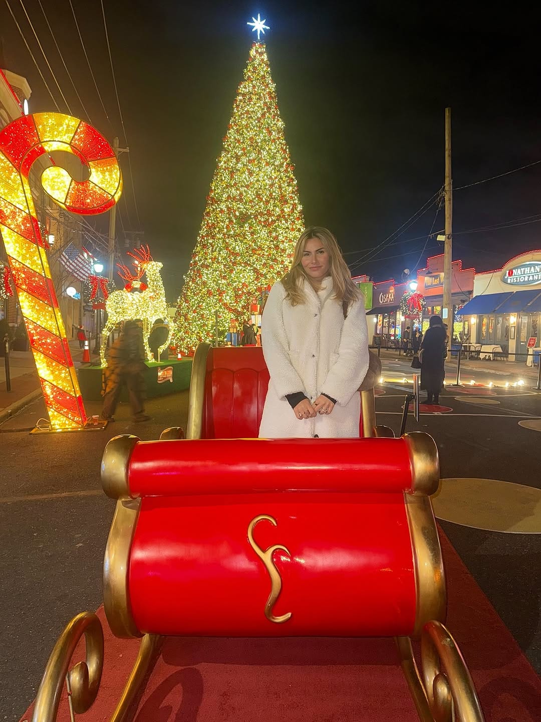 Post 10 by Alicia Atout-Friedman on Instagram (carousel)