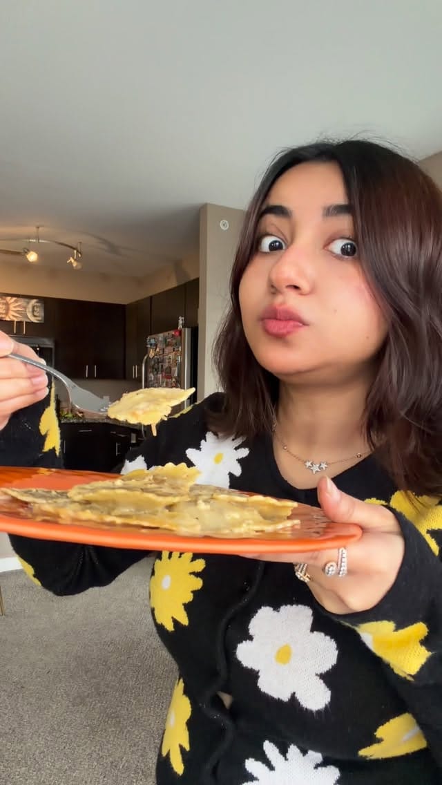 Post 7 by Sayani Roy on Instagram (video)