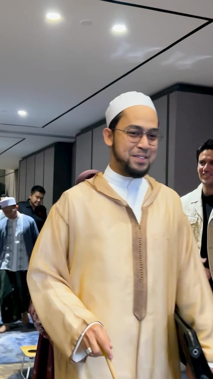Post 8 by Habib Ali Zaenal Abidin Alkaff | (official) on Instagram (video)