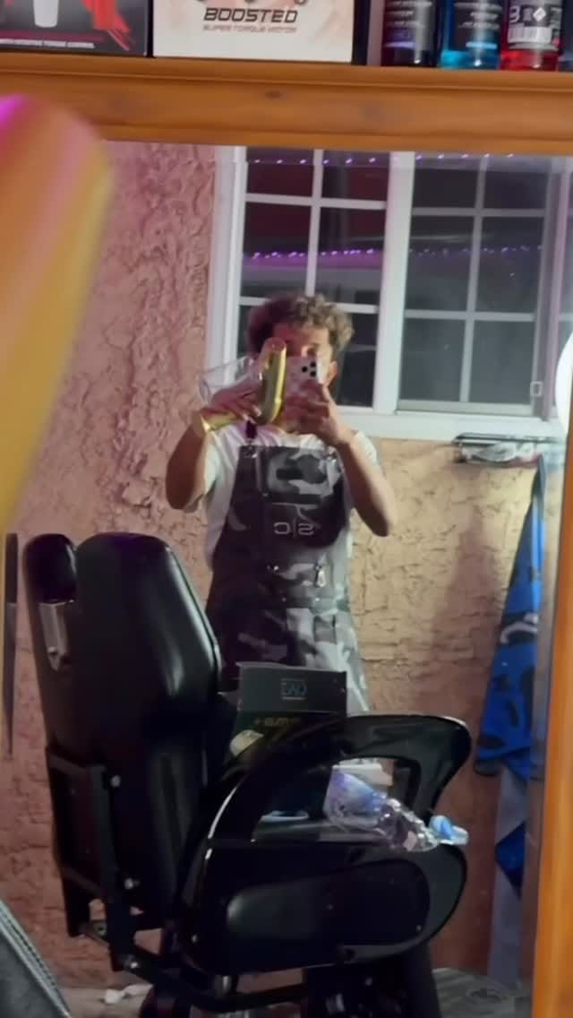 Post 3 by LOS ANGELES on Instagram (video)