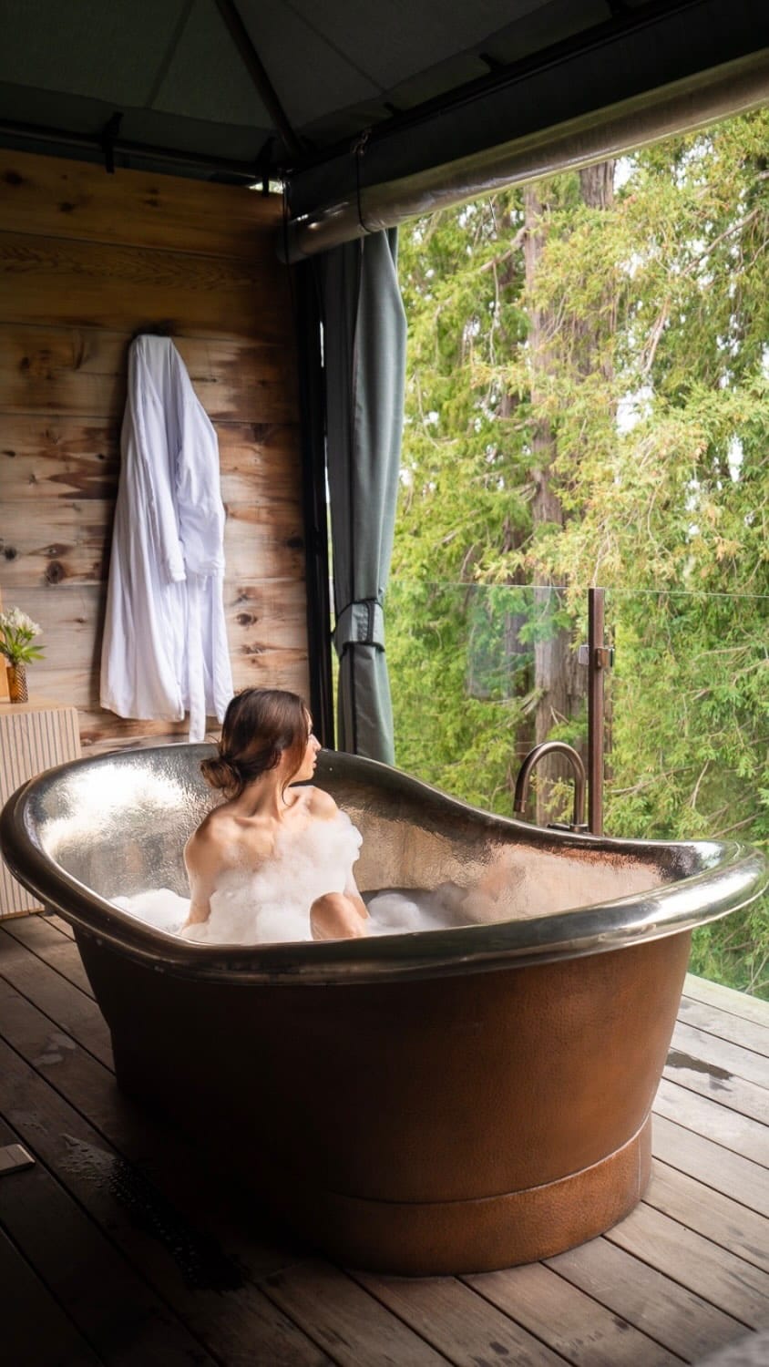Post 3 by Jess Dales 🌿 Outdoorsy Travel on Instagram (video)