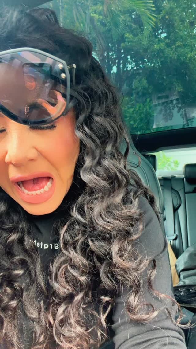 Post 6 by ॐ🧿Carolina Sandoval🧿ॐ on Instagram (video)