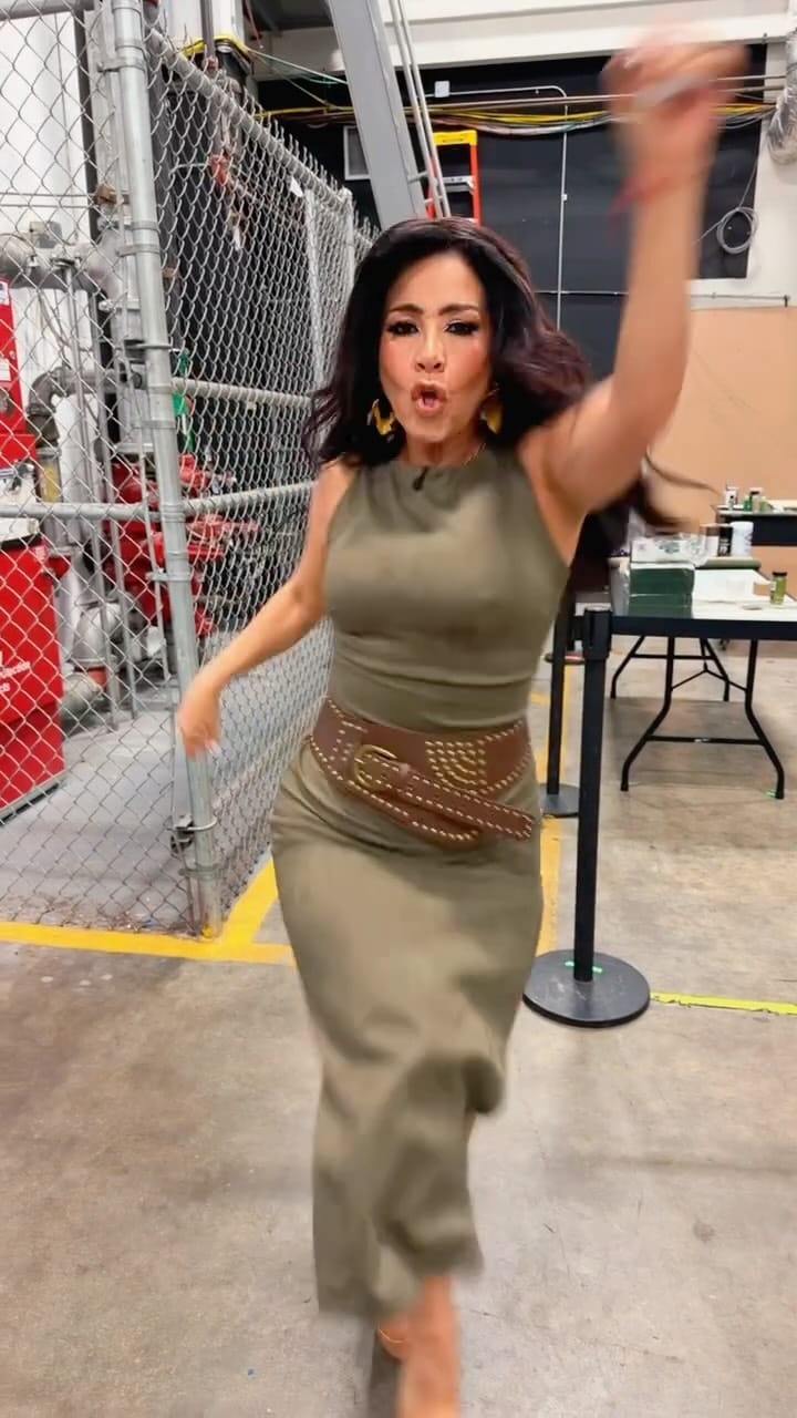 Post 2 by ॐ🧿Carolina Sandoval🧿ॐ on Instagram (video)